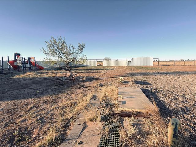 6012 Jeffrey Lane, Dumas, TX 79029