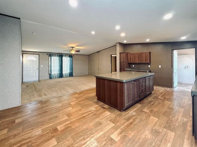 6012 Jeffrey Lane, Dumas, TX 79029