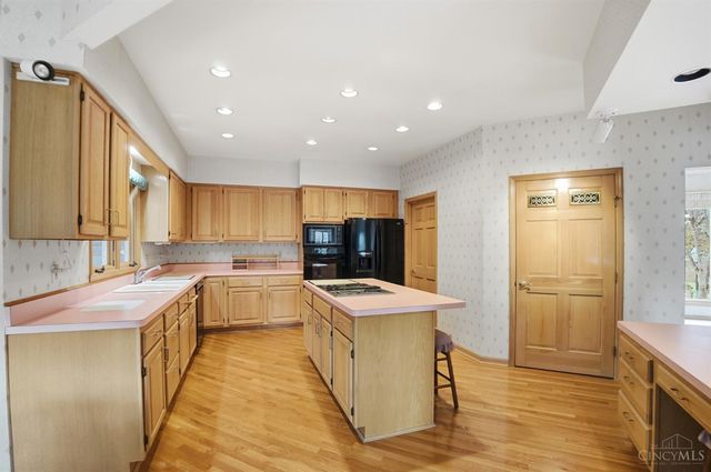 575 Miami Bluff Court, Miami Twp, OH 45140