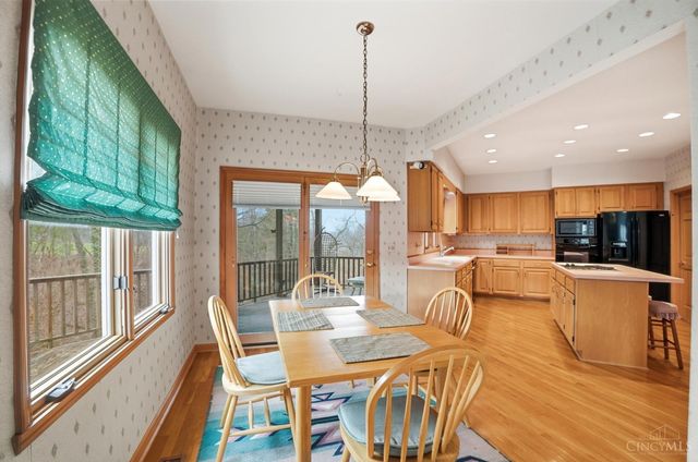 575 Miami Bluff Court, Miami Twp, OH 45140