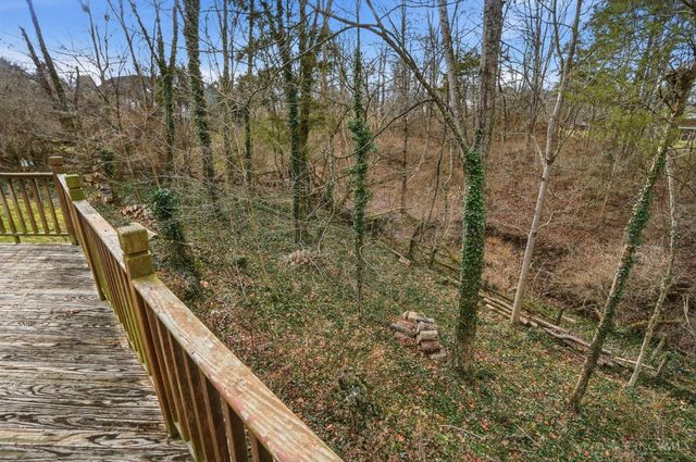 575 Miami Bluff Court, Miami Twp, OH 45140