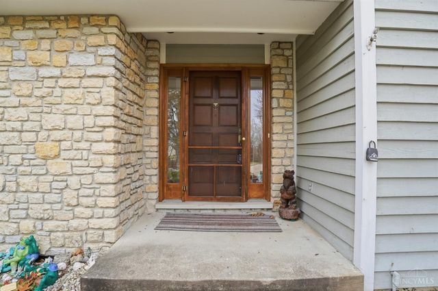 575 Miami Bluff Court, Miami Twp, OH 45140