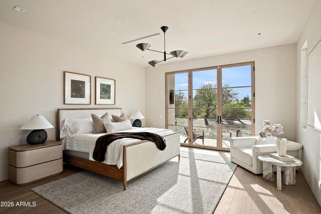 5709 N HARDING Drive, Paradise Valley, AZ 85253