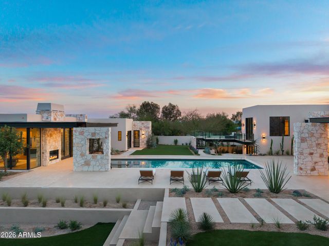 5709 N HARDING Drive, Paradise Valley, AZ 85253
