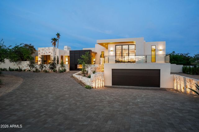 5709 N HARDING Drive, Paradise Valley, AZ 85253