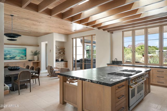 5709 N HARDING Drive, Paradise Valley, AZ 85253