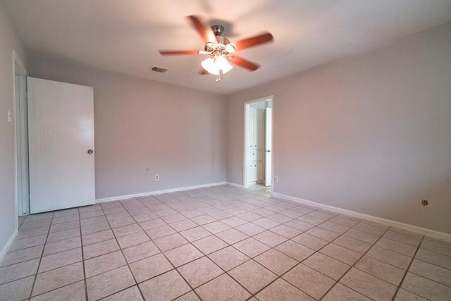 18746 Wood Glen Lane, Houston, TX 77084