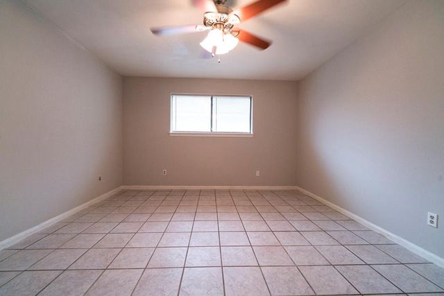 18746 Wood Glen Lane, Houston, TX 77084
