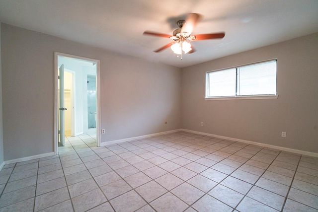 18746 Wood Glen Lane, Houston, TX 77084