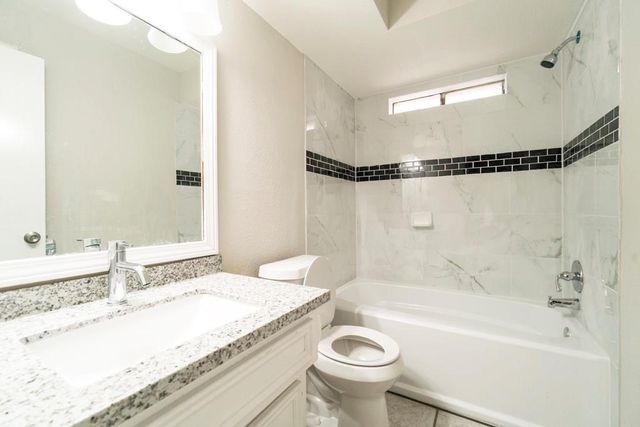 18746 Wood Glen Lane, Houston, TX 77084