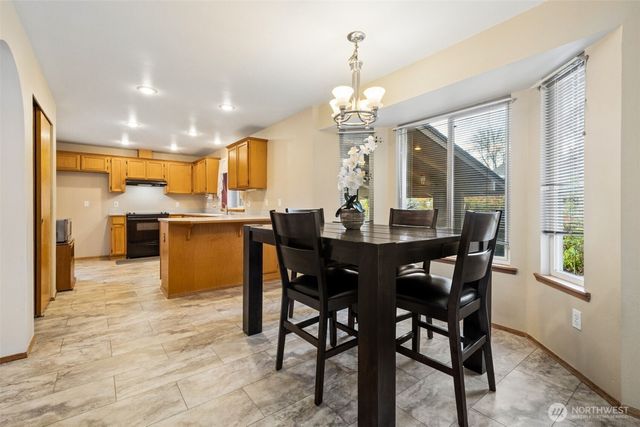 2310 20th Street SE, Puyallup, WA 98374