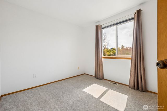 2310 20th Street SE, Puyallup, WA 98374