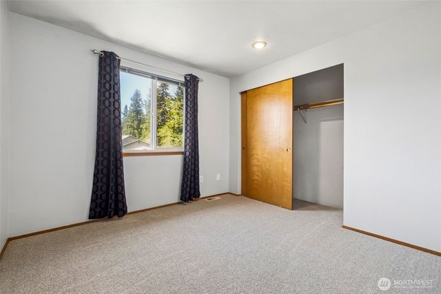 2310 20th Street SE, Puyallup, WA 98374