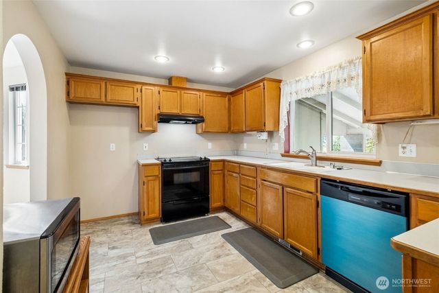 2310 20th Street SE, Puyallup, WA 98374