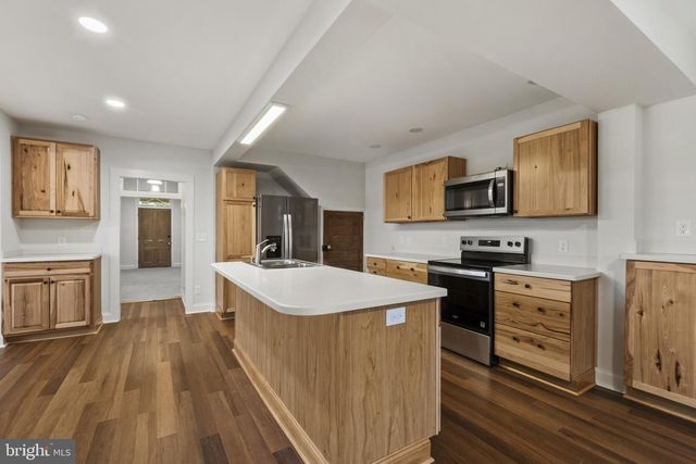 300 MAIN ST, Sharptown, MD 21861