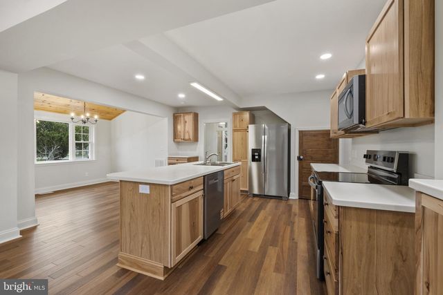 300 MAIN ST, Sharptown, MD 21861