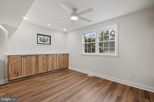 300 MAIN ST, Sharptown, MD 21861