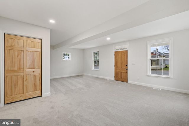 300 MAIN ST, Sharptown, MD 21861