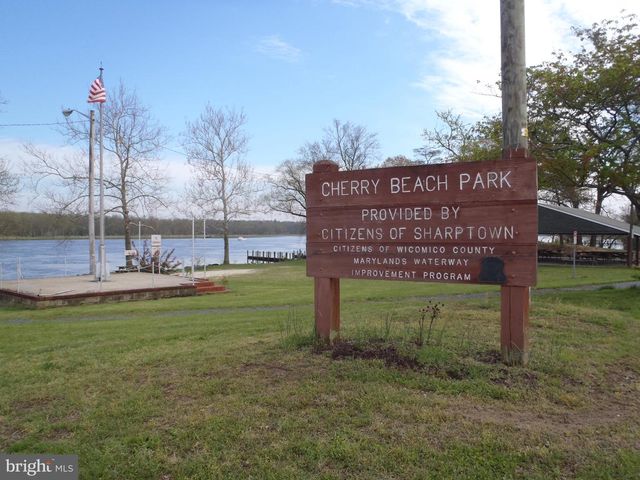 300 MAIN ST, Sharptown, MD 21861