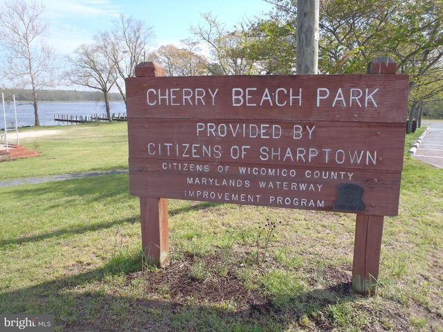 300 MAIN ST, Sharptown, MD 21861