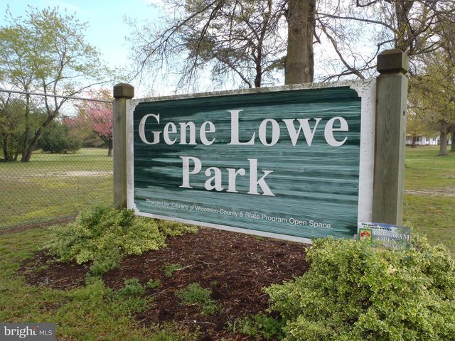 300 MAIN ST, Sharptown, MD 21861