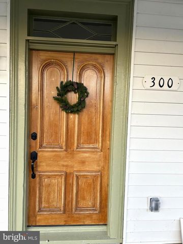 300 MAIN ST, Sharptown, MD 21861