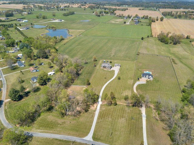 3988 Fykes Grove Rd, Cedar Hill, TN 37032