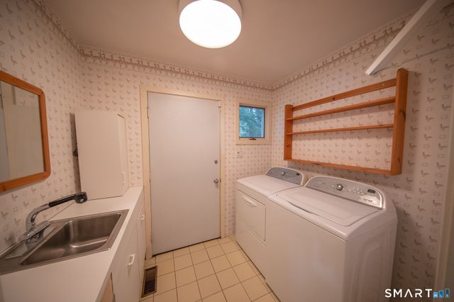 45 Trumbull Road, Waterford, CT 06385