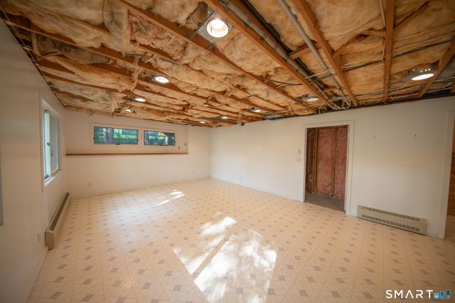 45 Trumbull Road, Waterford, CT 06385