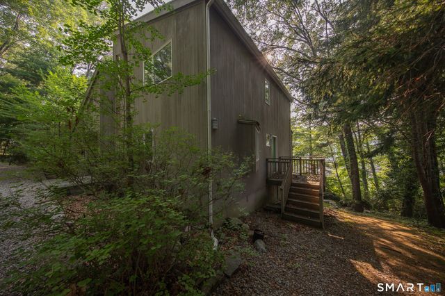 45 Trumbull Road, Waterford, CT 06385