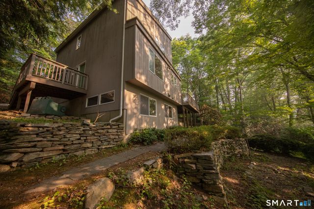 45 Trumbull Road, Waterford, CT 06385