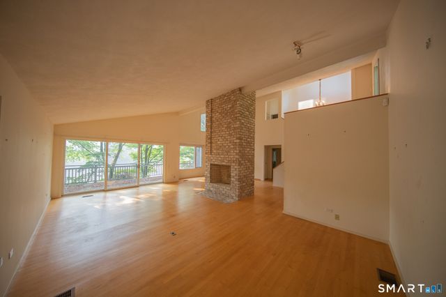 45 Trumbull Road, Waterford, CT 06385