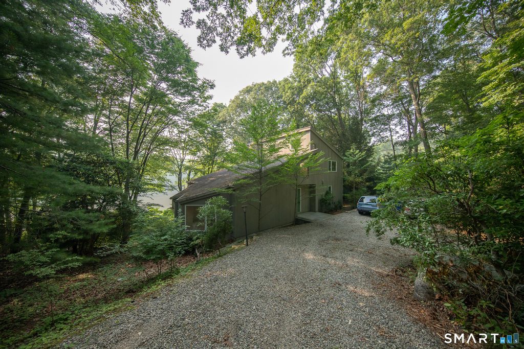 45 Trumbull Road, Waterford, CT 06385