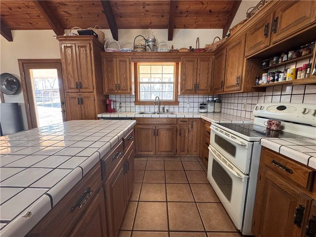 301 & 491 Madison 8520, Huntsville, AR 72740