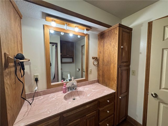 301 & 491 Madison 8520, Huntsville, AR 72740