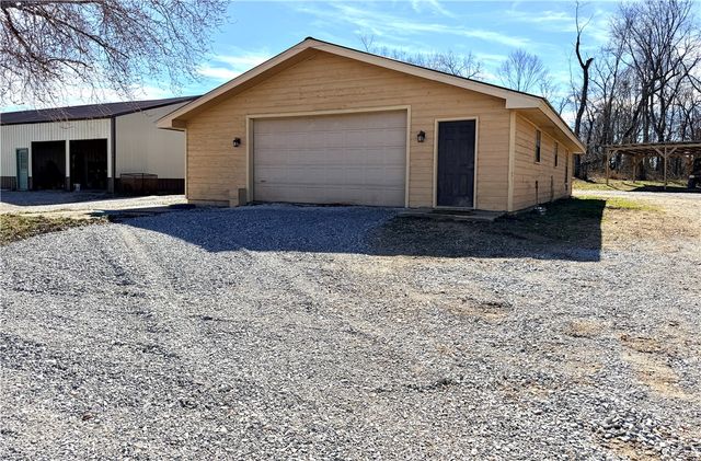 301 & 491 Madison 8520, Huntsville, AR 72740