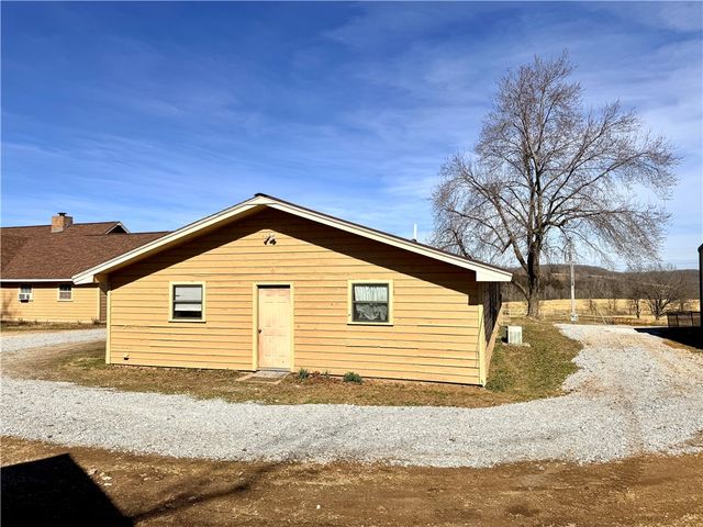 301 & 491 Madison 8520, Huntsville, AR 72740