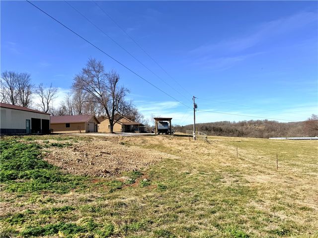 301 & 491 Madison 8520, Huntsville, AR 72740