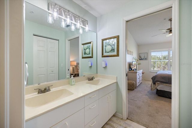 801 MONTROSE DRIVE 202, Venice, FL 34293