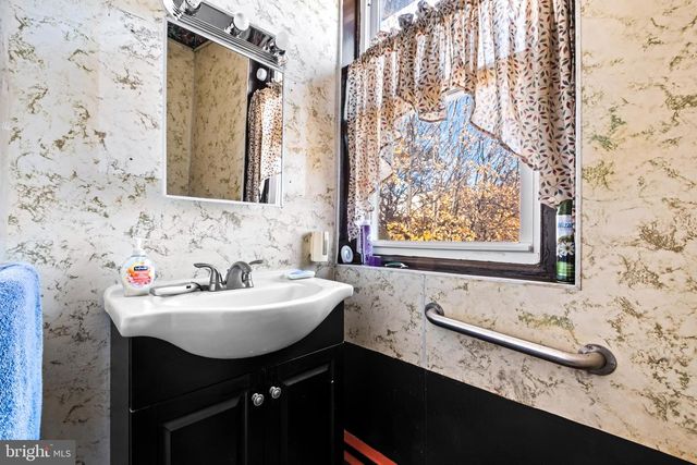 4820 PENN ST, Philadelphia, PA 19124