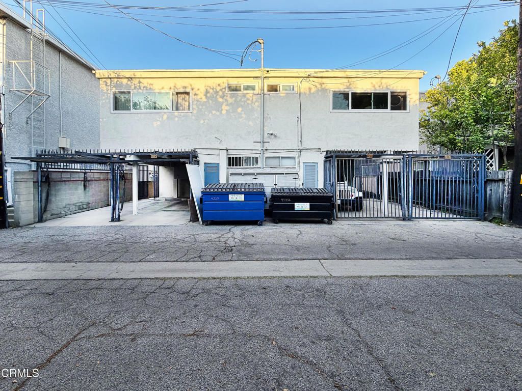 4227 Whitsett Avenue, Los Angeles, CA 91604 — photo 4