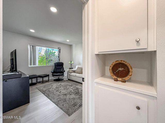 16150 Village 16 Drive, Camarillo, CA 93012