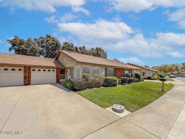 16150 Village 16 Drive, Camarillo, CA 93012