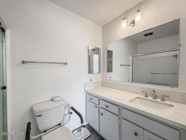 16150 Village 16 Drive, Camarillo, CA 93012