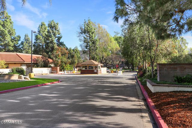 16150 Village 16 Drive, Camarillo, CA 93012