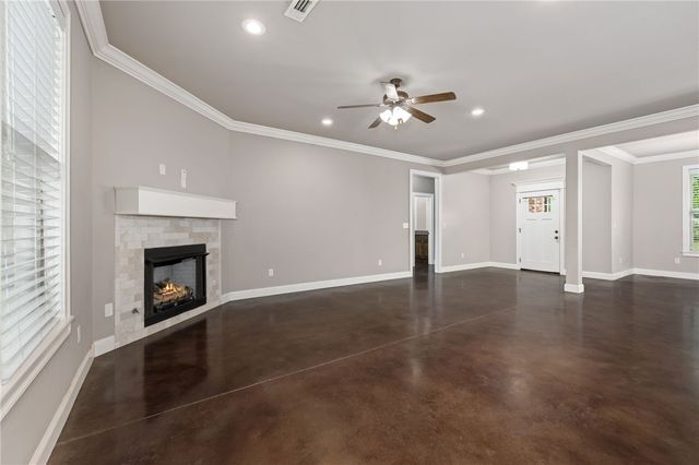 5642 E Huntsville Road, Fayetteville, AR 72701