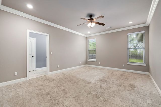 5642 E Huntsville Road, Fayetteville, AR 72701