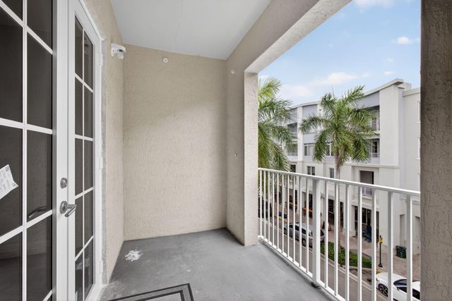 1203 Town Center Drive Drive 308, Jupiter, FL 33458