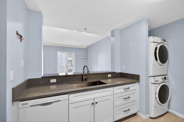 1203 Town Center Drive Drive 308, Jupiter, FL 33458