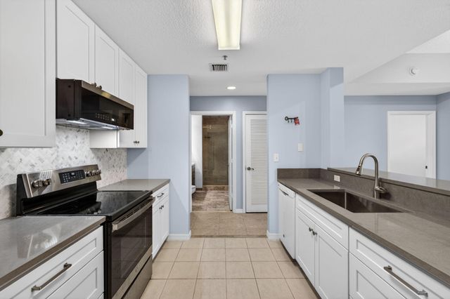 1203 Town Center Drive Drive 308, Jupiter, FL 33458